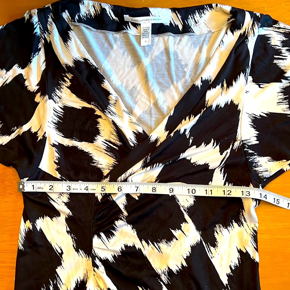 Diane Von Furstenberg Silk Dress 💥✨CLOSET CLEAROUT…EVERYTHING MUST GO✨💥